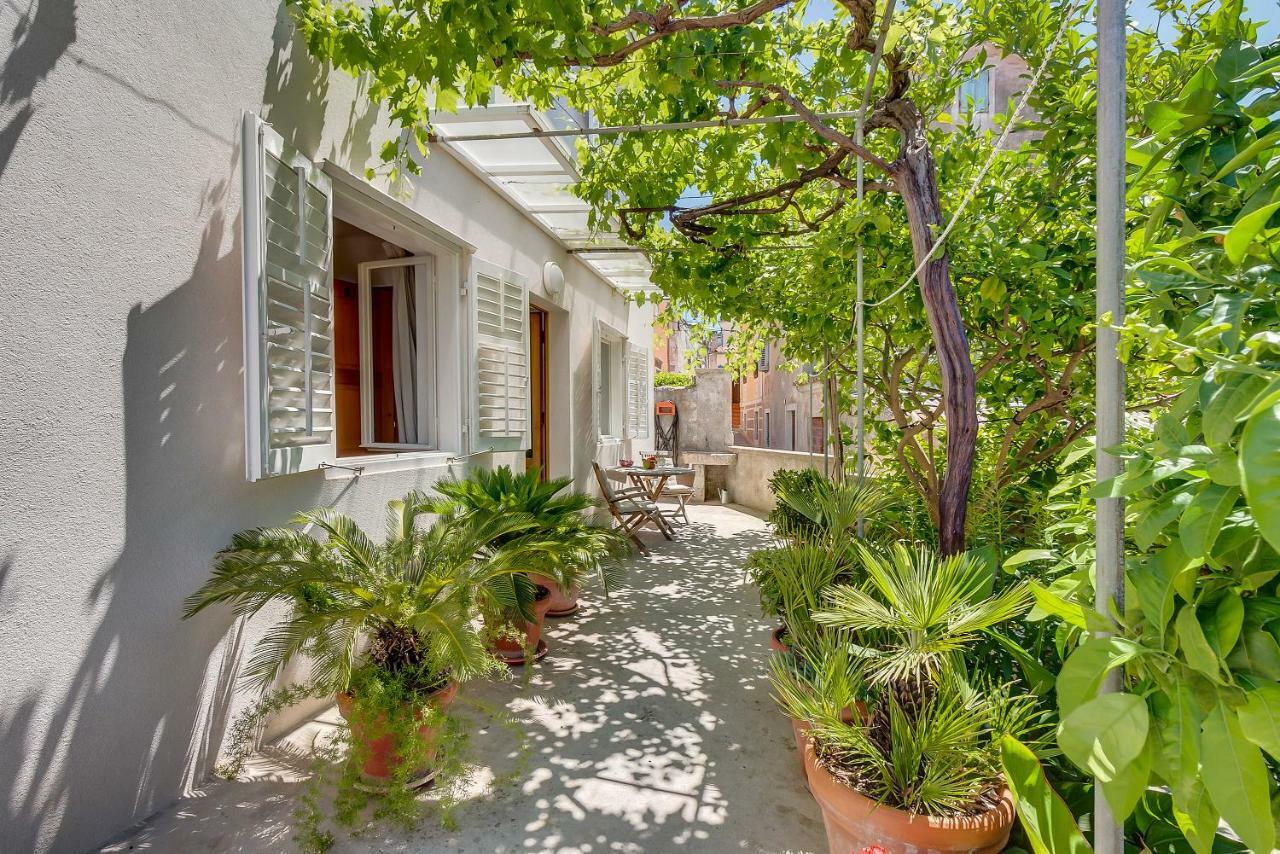 Apartman Pia Mali Lošinj Buitenkant foto